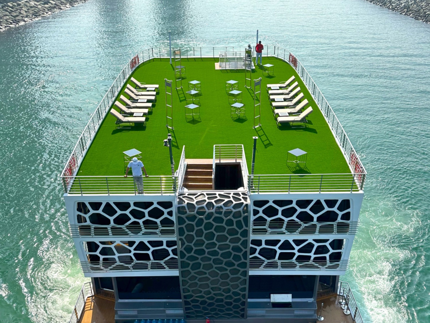 Abu Dhabi: Erste schwimmende Luxusvilla vorgestellt | Die Geissens Real Estate | Luxus Immobilien mit Carmen und Robert Geiss – Die Geissens in Dubai