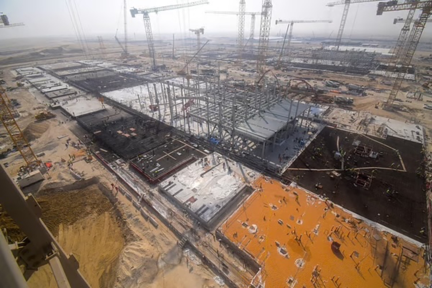 Stargate: Abu Dhabis neue KI-Megacity gestartet | Die Geissens Real Estate | Luxus Immobilien mit Carmen und Robert Geiss – Die Geissens in Dubai