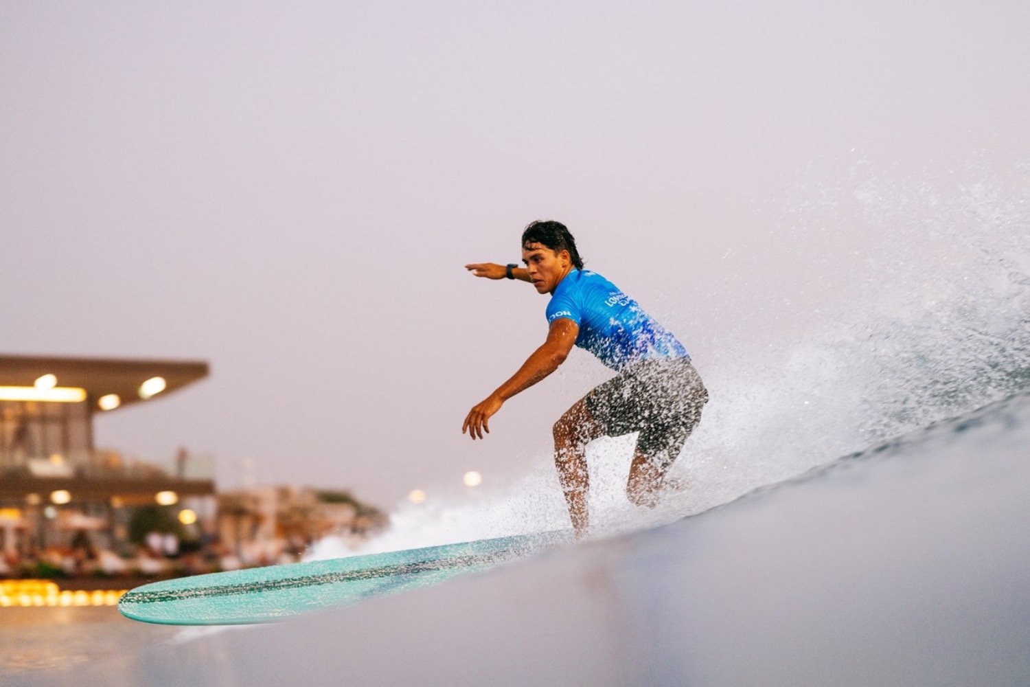 Surfwellen im Wüste: Longboard Classic 2025 in Abu Dhabi | Die Geissens Real Estate | Luxus Immobilien mit Carmen und Robert Geiss – Die Geissens in Dubai
