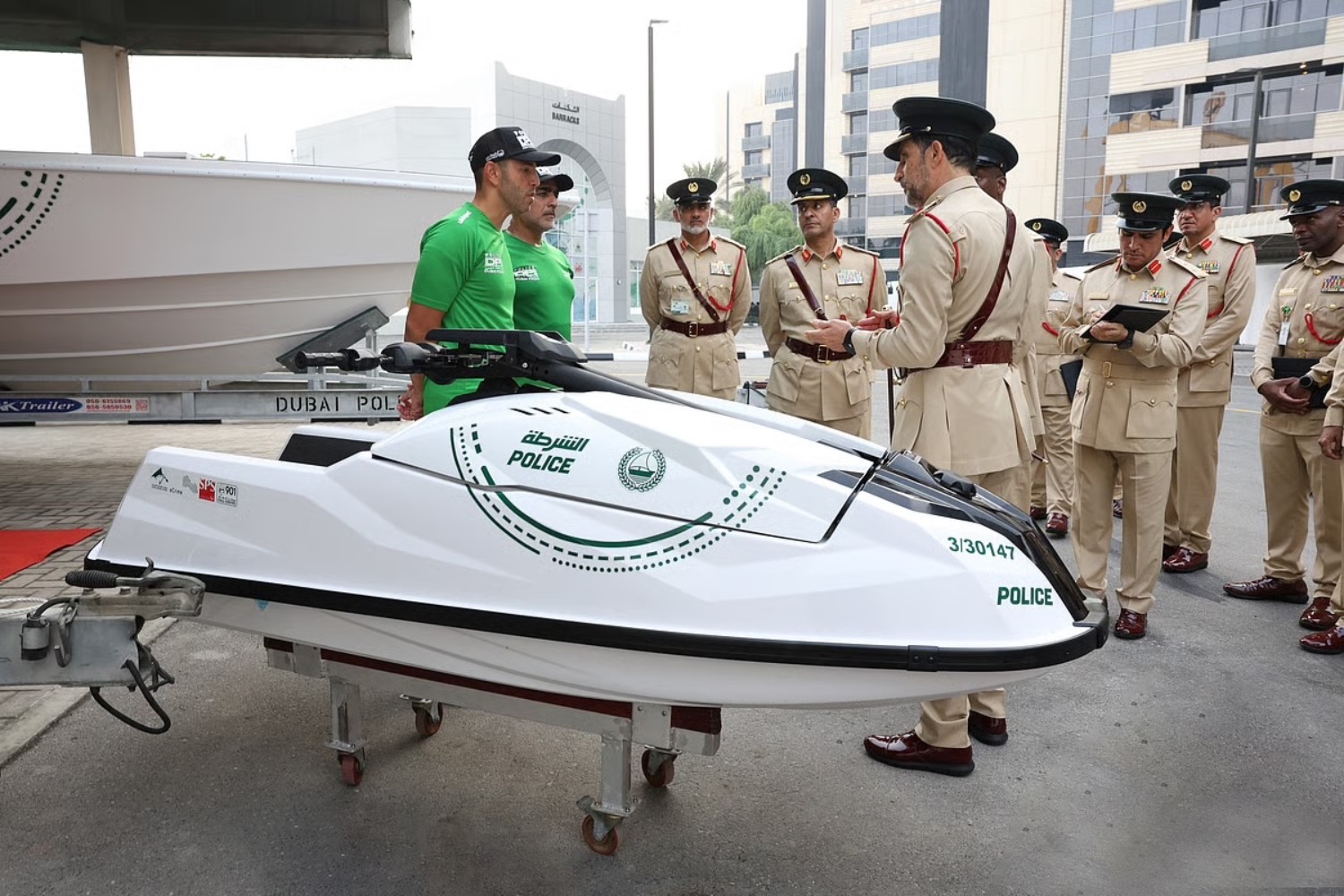 Strandpatrouillen mit E-Bikes: Dubais neue Sicherheitsstrategie | Die Geissens Real Estate | Luxus Immobilien mit Carmen und Robert Geiss – Die Geissens in Dubai