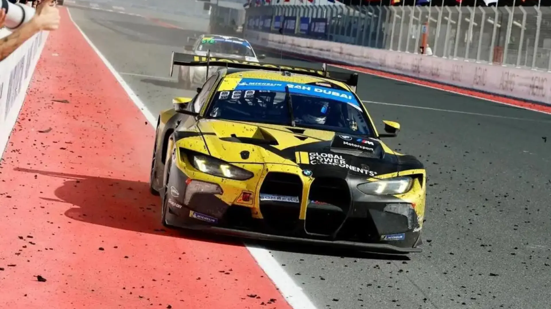 24h Dubai 2026: WRT siegt – Drama im Finale | Die Geissens Real Estate | Luxus Immobilien mit Carmen und Robert Geiss – Die Geissens in Dubai